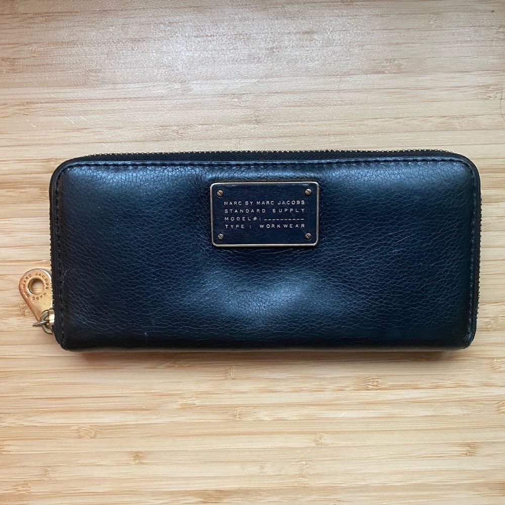 Vintage Marc Jacobs long zip wallet